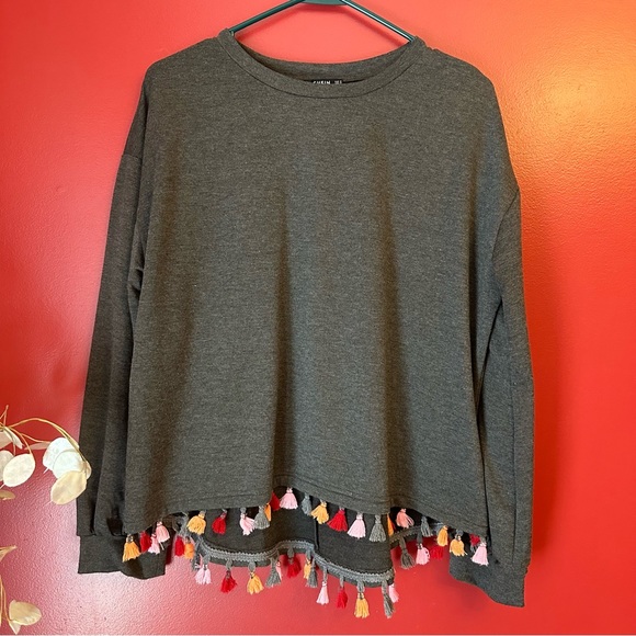 Colorful Tassel Pullover - Picture 2 of 2